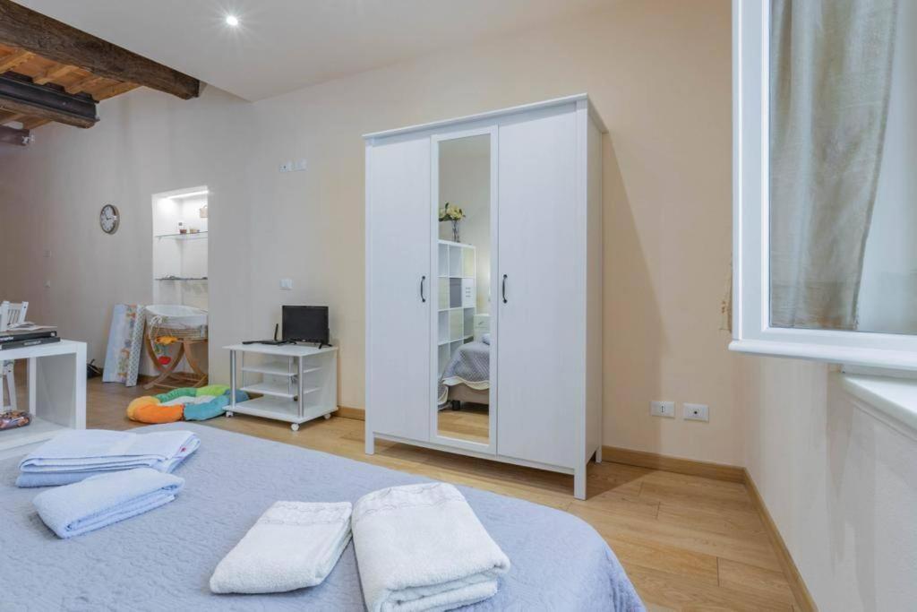 Luccadentro - Centro Storico Apartman Kültér fotó
