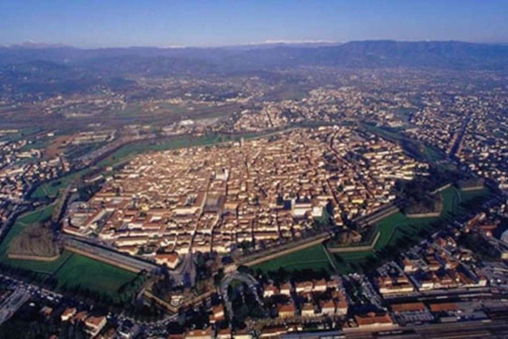 Luccadentro - Centro Storico Apartman Kültér fotó